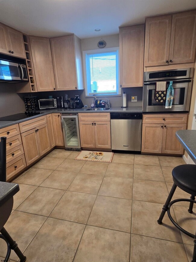 Building Photo - 231 N Wyoming Ave