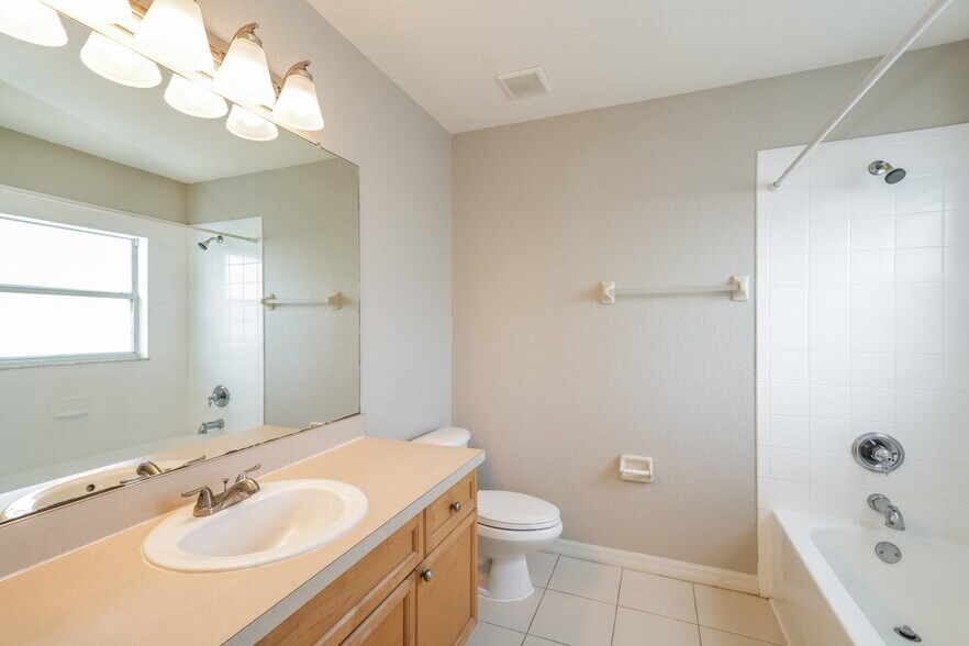 Building Photo - 7041 Opal Dr