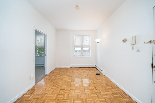 Building Photo - 314 Paterson Plank Rd