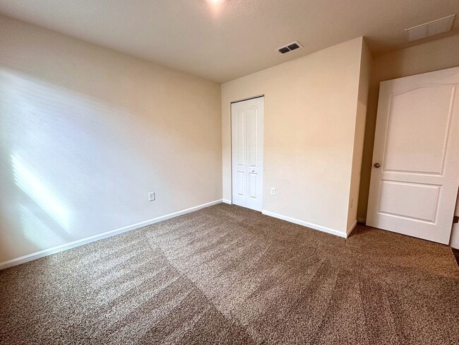 Building Photo - Resort Style Amenities! Lawn Care Included! Easy Access to Wildlight, Fernandina Bch, Jax