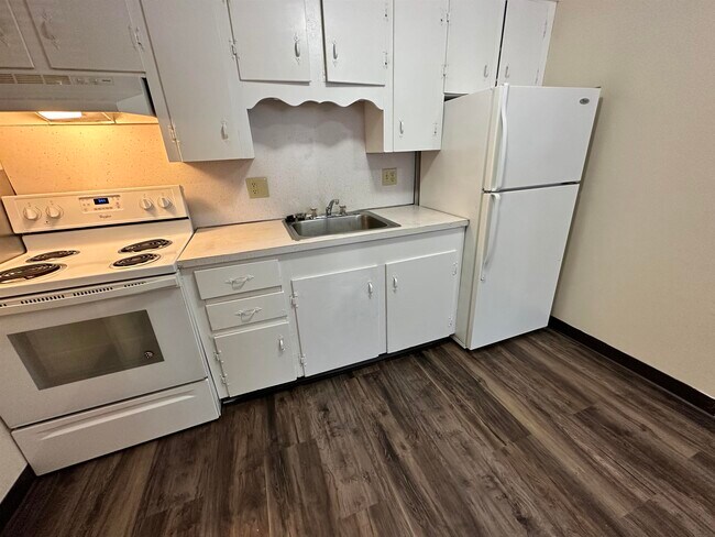 Building Photo - 93 West St