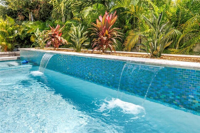 Building Photo - 2314 Floyd St