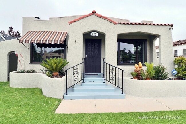 Building Photo - 625 Palm Dr