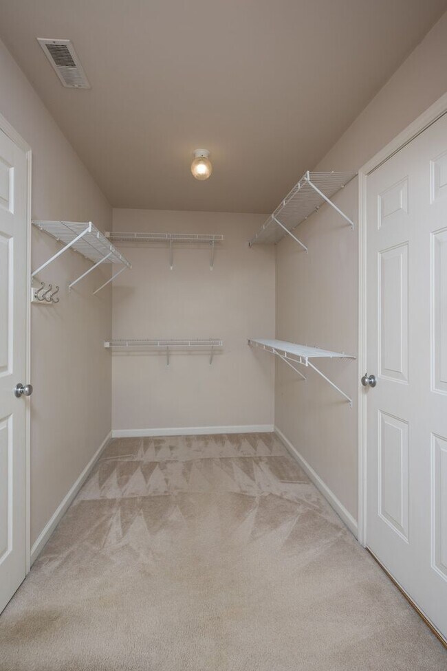 Building Photo - **5-BEDROOM HOME IN AMENITY-RICH MCKAY'S M...