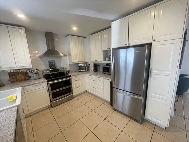Building Photo - 9770 SW 85th Terrace