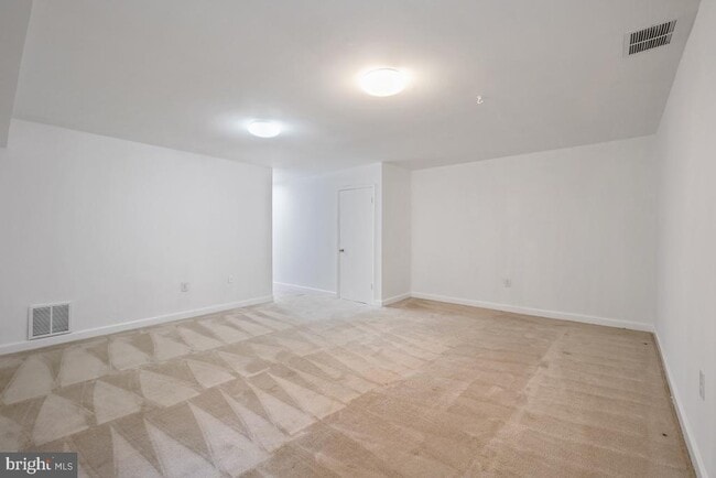 Building Photo - 838 College Pkwy