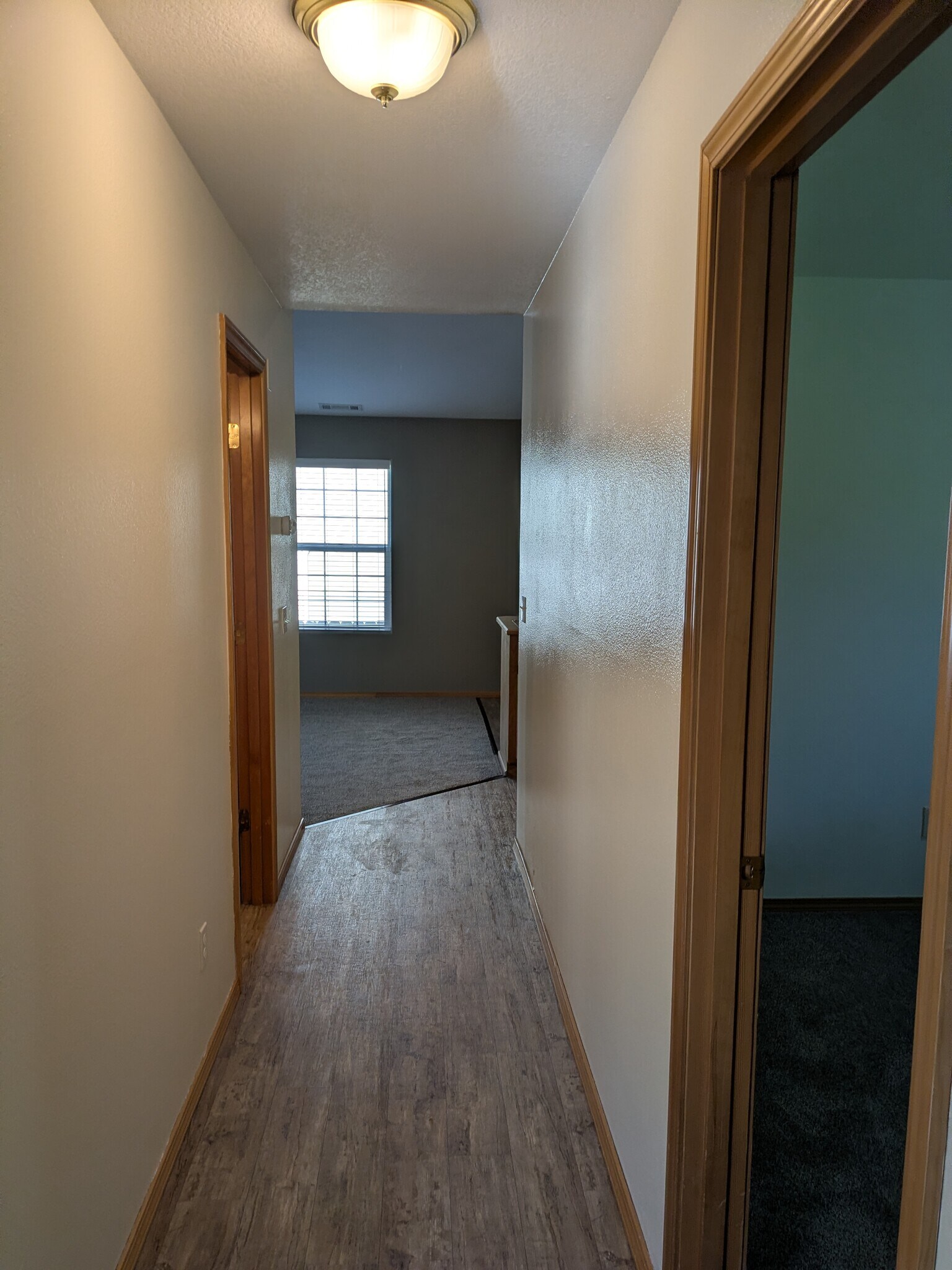 Building Photo - 5105 Hickory Ln