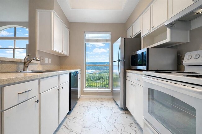 Building Photo - 6000 Shepherd Mountain Cove