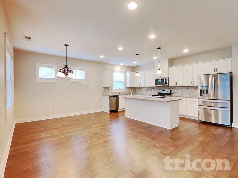 Building Photo - 3336 Cain Harbor Dr