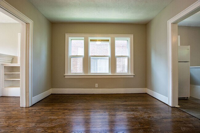 Building Photo - 110 N 38th St