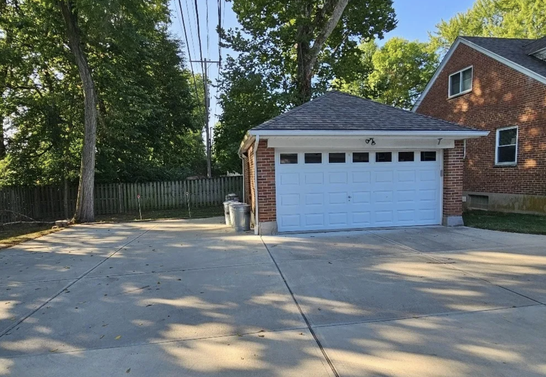 1 Garage Spot and 1 Surface parking spot included - 1106 Acorn Dr