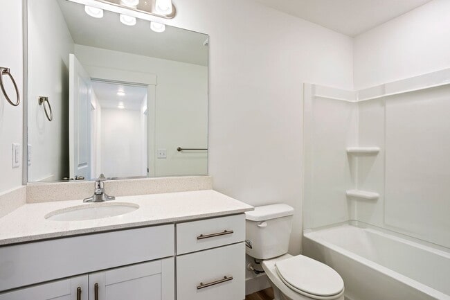 Building Photo - Your Next Home Awaits – 3-Bedroom Townhome...