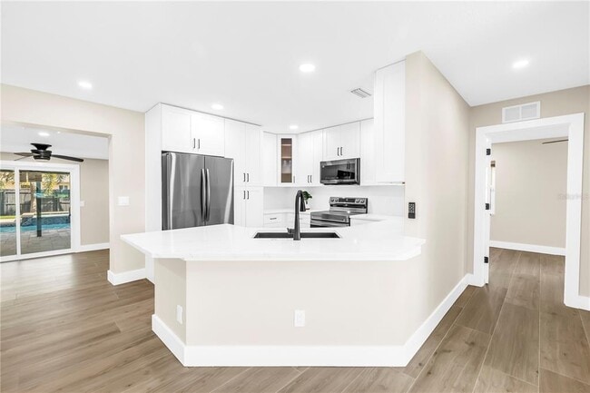 Building Photo - 4891 Venetian Blvd NE