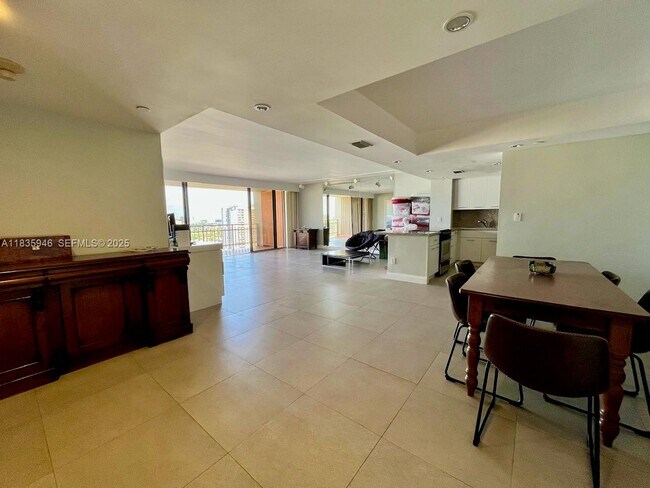 Building Photo - 11113 Biscayne Blvd