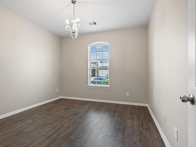 Building Photo - 16906 Wedgeside Pk