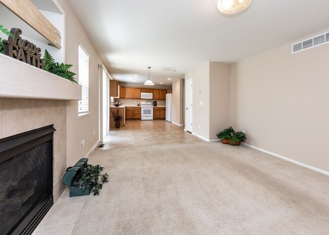 Building Photo - Charming 3 Bed, 2.5 bath in Northgate in D20
