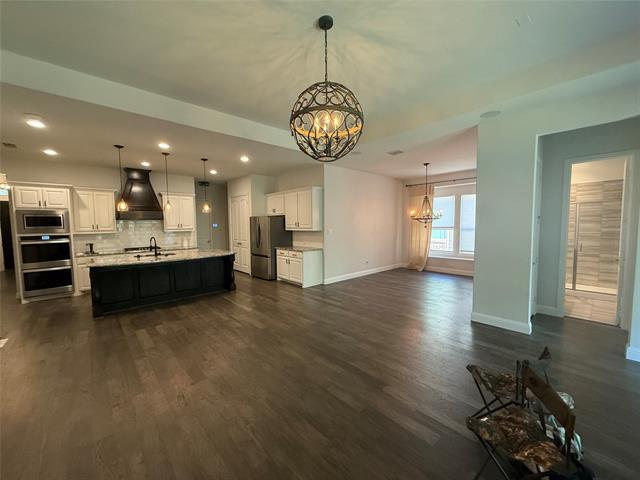 Building Photo - 2113 Caroline St