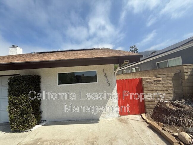 Primary Photo - 13753 Aldergrove St
