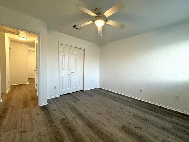 Building Photo - 115 Killian Loop