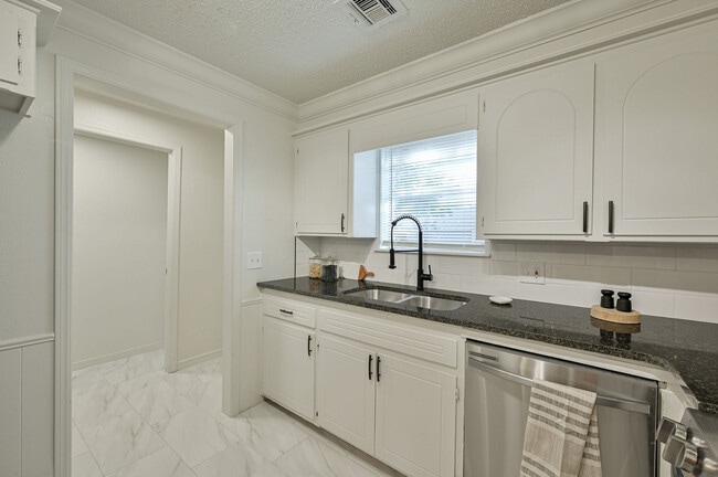 Building Photo - 121 NW 79th St