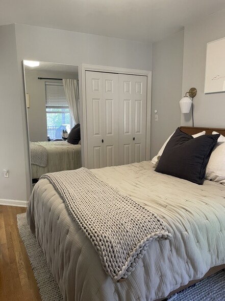 Main bedroom - 93 Erie St
