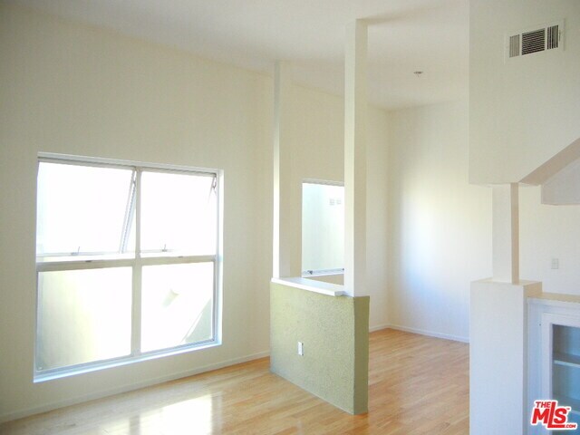 Building Photo - 2207 Brenta Pl