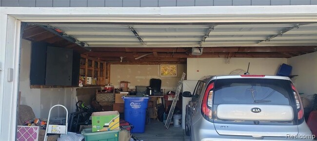 Building Photo - 13754 Knox Ave