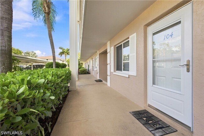 Building Photo - 5980 Amherst Dr