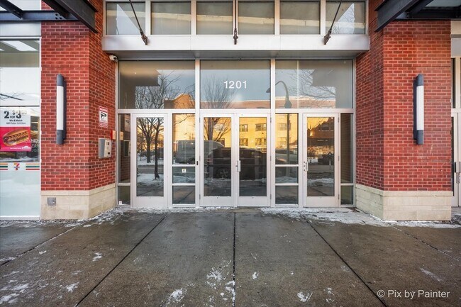 Building Photo - 1201 W Adams St