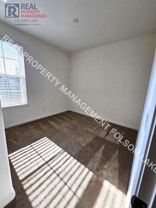 Building Photo - 146 Barnhill Dr