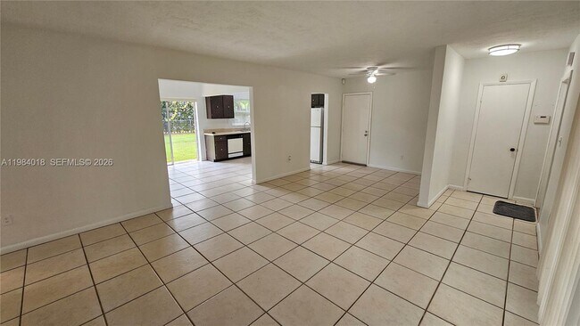 Building Photo - 2320 SW 105th St