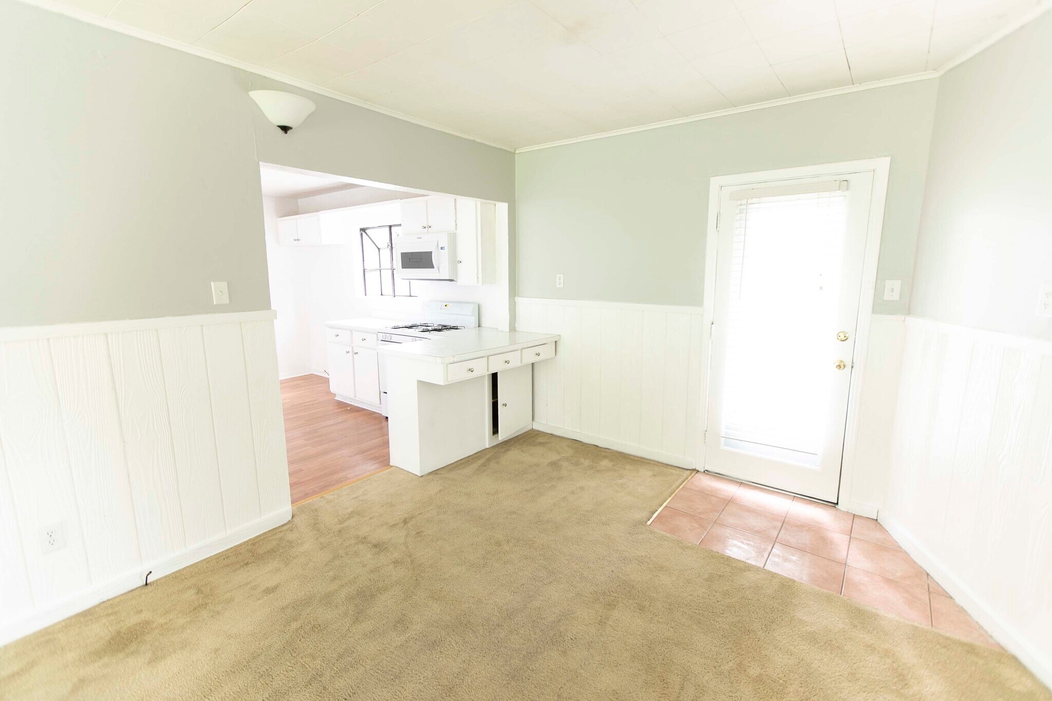 Building Photo - 7459 Mohawk Ave