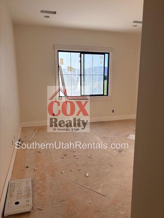 Building Photo - Gorgeous Washington Fields Home with 6 bed...