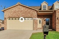 Building Photo - 3 Bedroom Pet-Friendly Home in Corryton, TN with Main Street Renewal