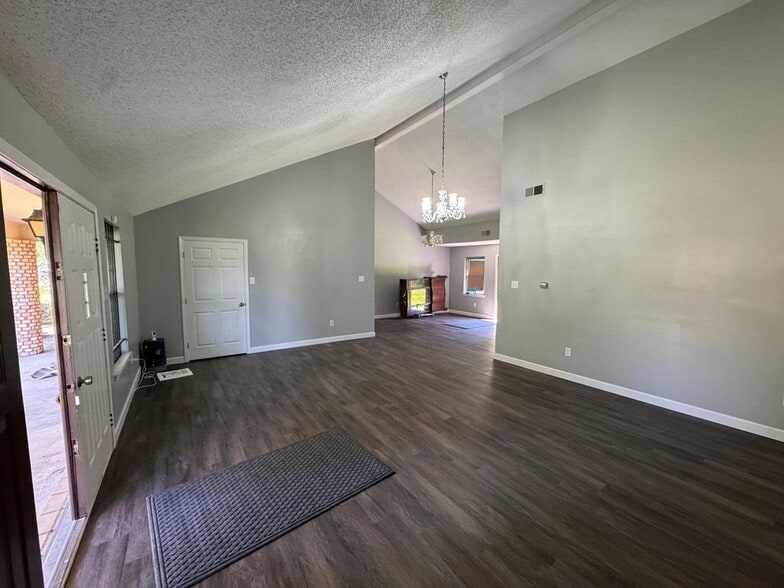 Building Photo - 311 J W Davis Dr
