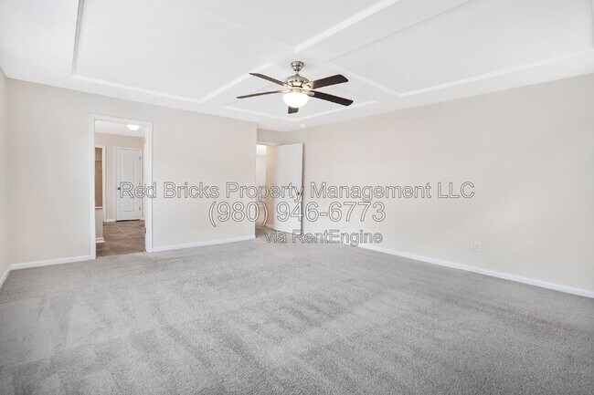 Building Photo - 127 Blossom Ridge Dr