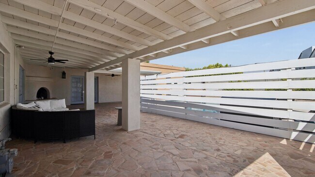 Building Photo - 2929 N 55th Pl