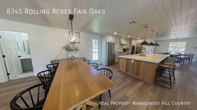 Building Photo - 8345 Rolling Acres Trail