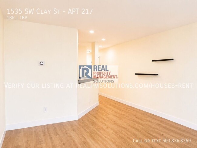 Building Photo - 1535 SW Clay St