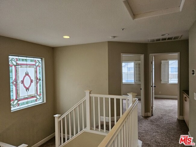 Building Photo - 1157 E Moreno Way