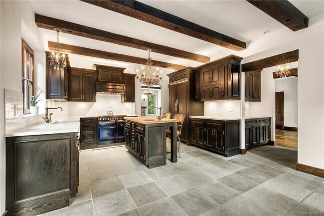 Building Photo - 51 Chapman Rd