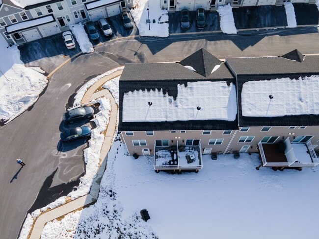 Building Photo - Beautiful 3bed, 2.5 bath in Harrisburg - Move in ready!