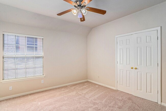Building Photo - 4213 Sharondale Dr