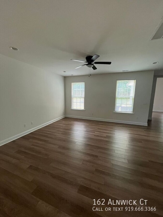 Building Photo - 162 Alnwick Ct