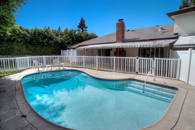 Building Photo - 18624 Kenya St