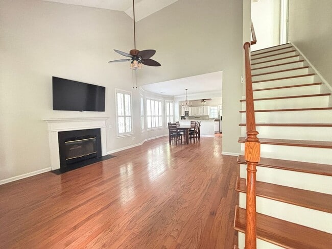 Building Photo - Available now. Great 3 BR/2.5 BA Home Avai...