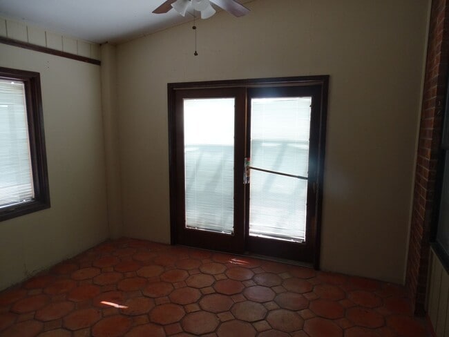 Building Photo - 7250 Shire Way