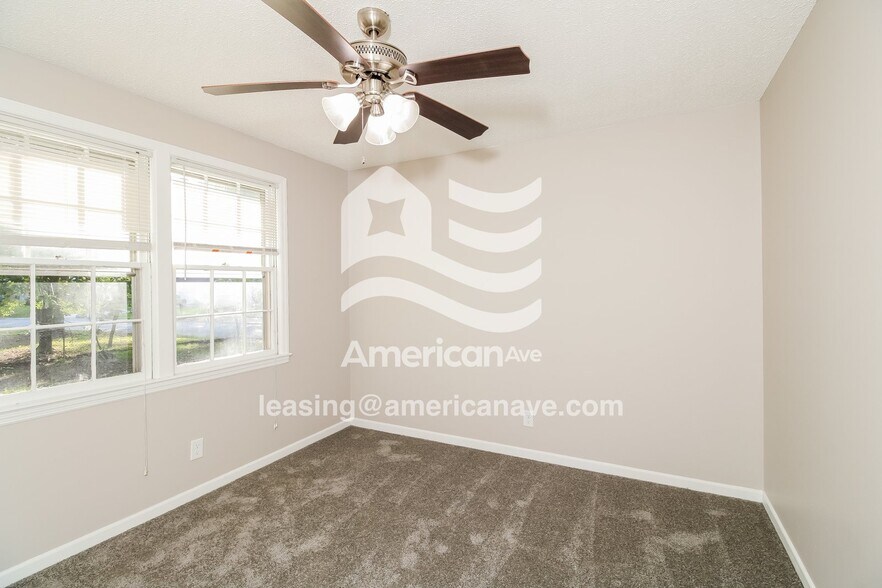 Building Photo - 200 Bob White Ave