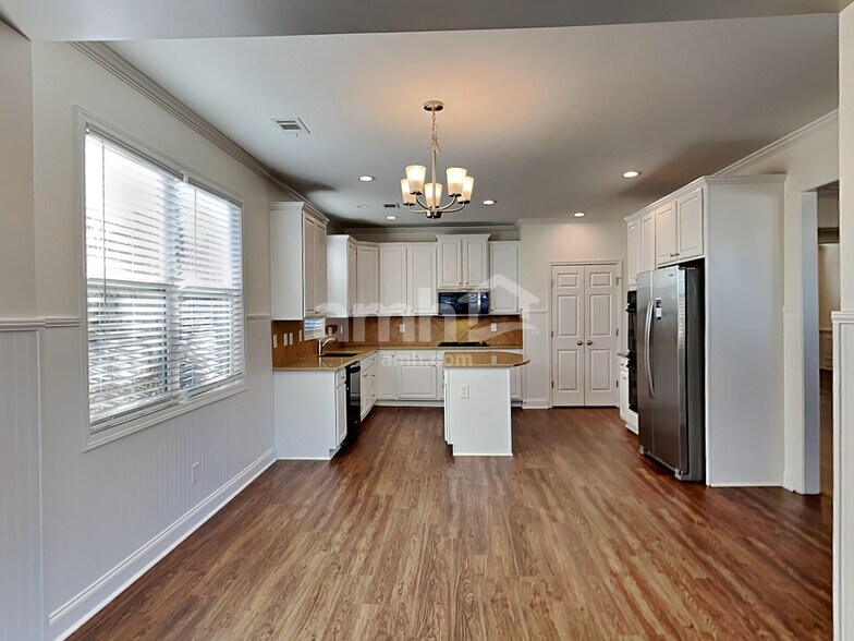 Building Photo - 132 Northbrooke Trace