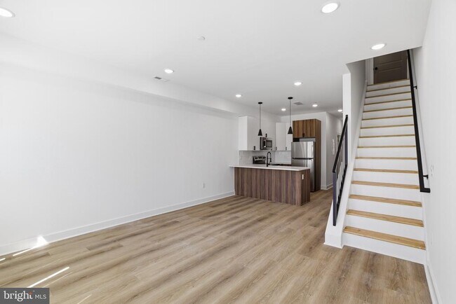Building Photo - 2532 N 11th St
